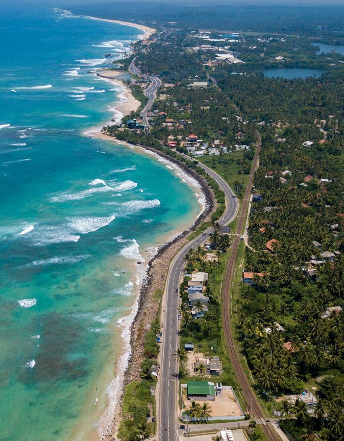 Beach Front Ahangama Exteriör bild